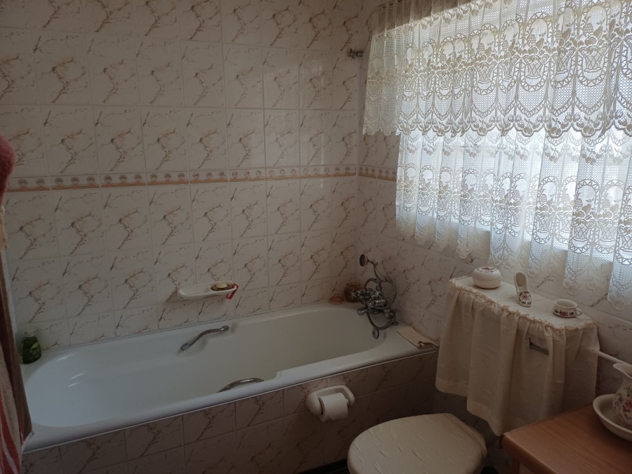 3 Bedroom Property for Sale in Fleurdal Free State